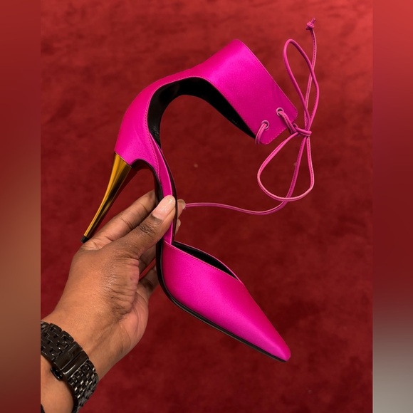 Gucci Satin Ankle-Cuff Heels - Picture 3 of 14